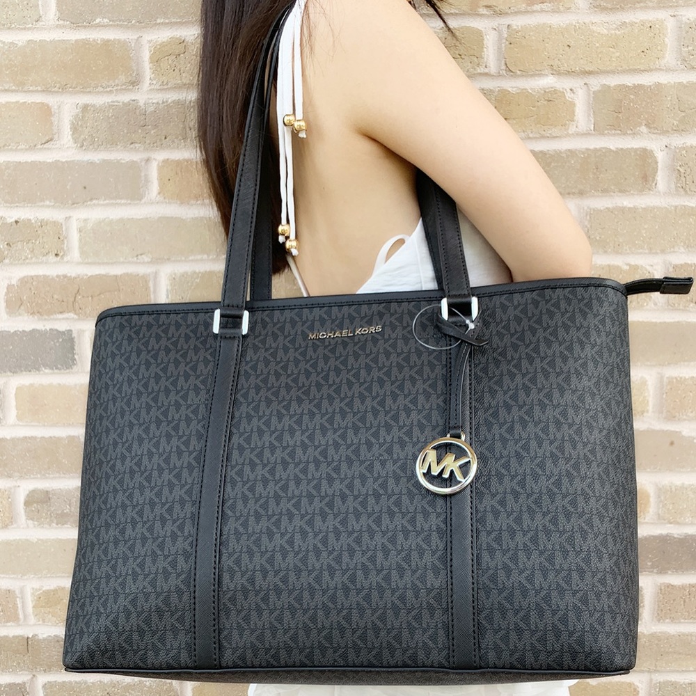 ‼️SALE‼️NWT Michael kors large tote Wallet Bundle - Picture 4 of 8